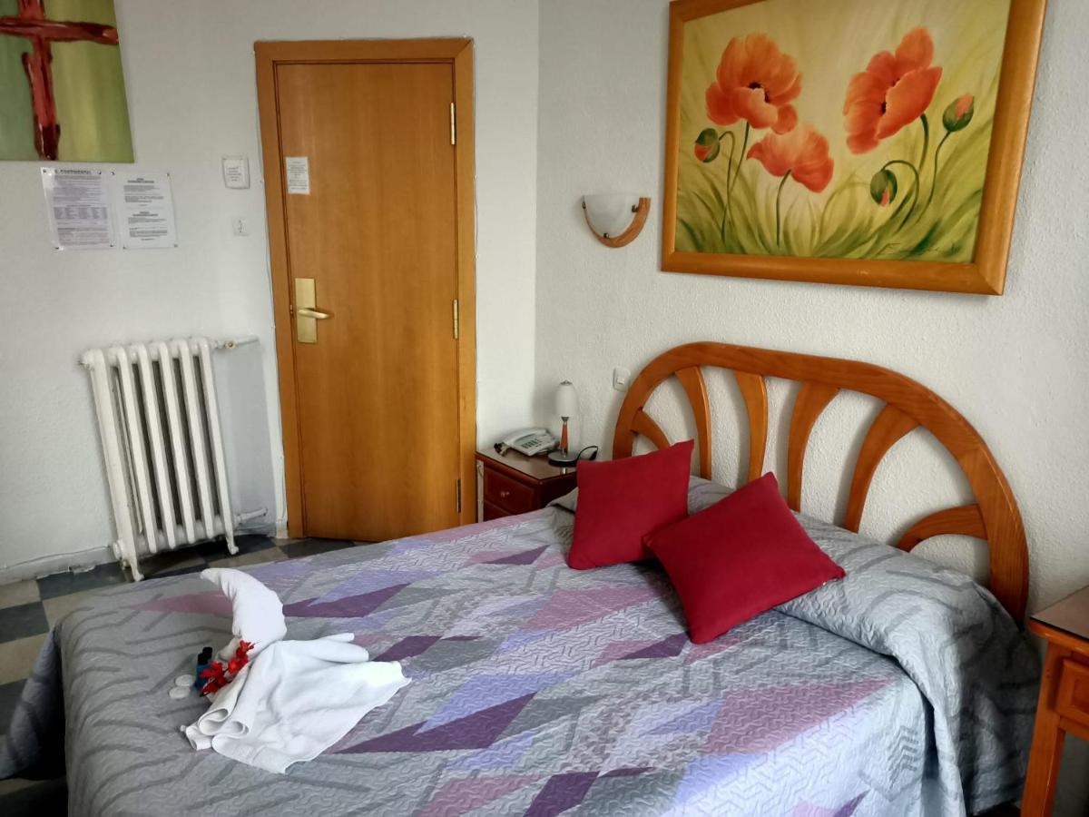 מדריד Hostal Continental מראה חיצוני תמונה