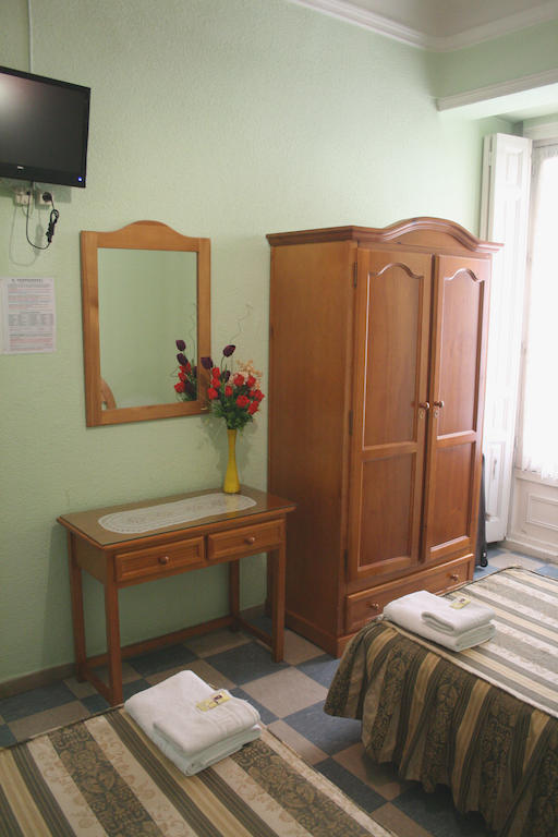 מדריד Hostal Continental מראה חיצוני תמונה